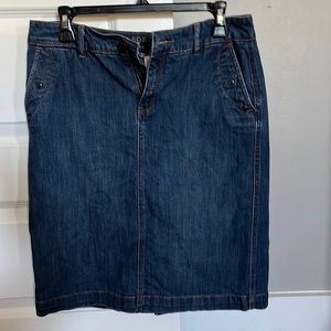 Sonoma brand denim skirt, knee length size 6
